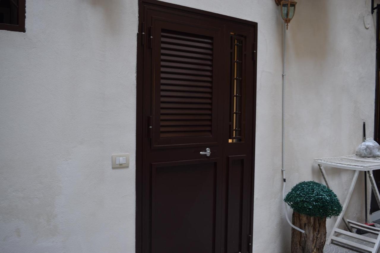 Ferienwohnung Nonnona House-Napoli Centro Exterior foto